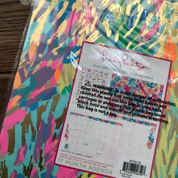 🆕 NEW Lilly Pulitzer daily agenda planner - Picture 2 of 8